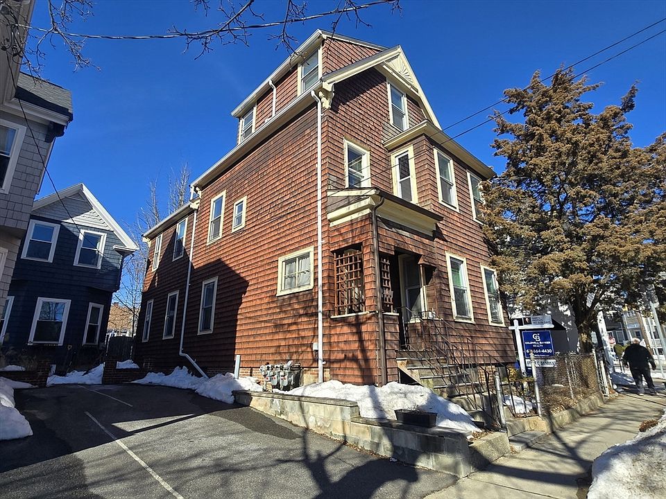 1st image of 20 Mossland St #3