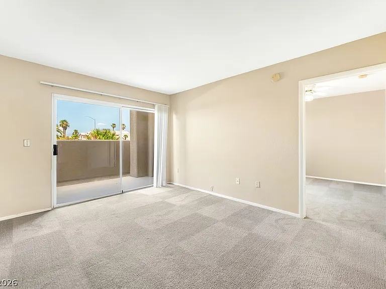 8070 W Russell Rd #1054 — Photo 4