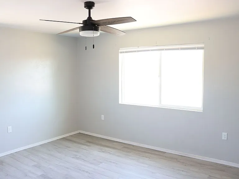 4365 Queens Way — Photo 15