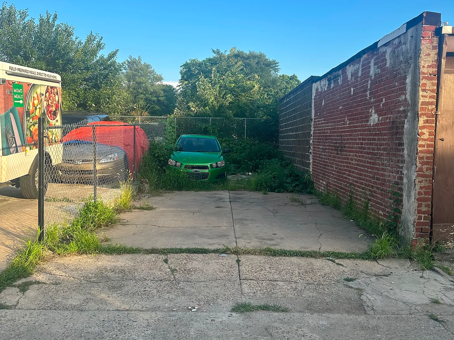 3 bed, $1,600 — Photo 4