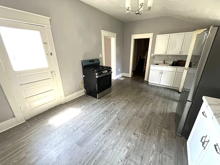 2679 Cherry St — Photo 13