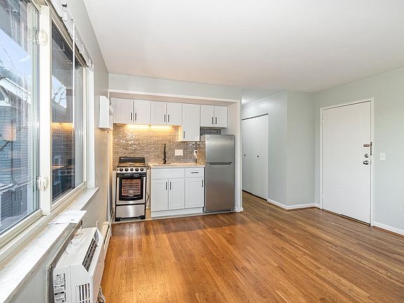 2nd image of 3534 Zumstein Ave #9