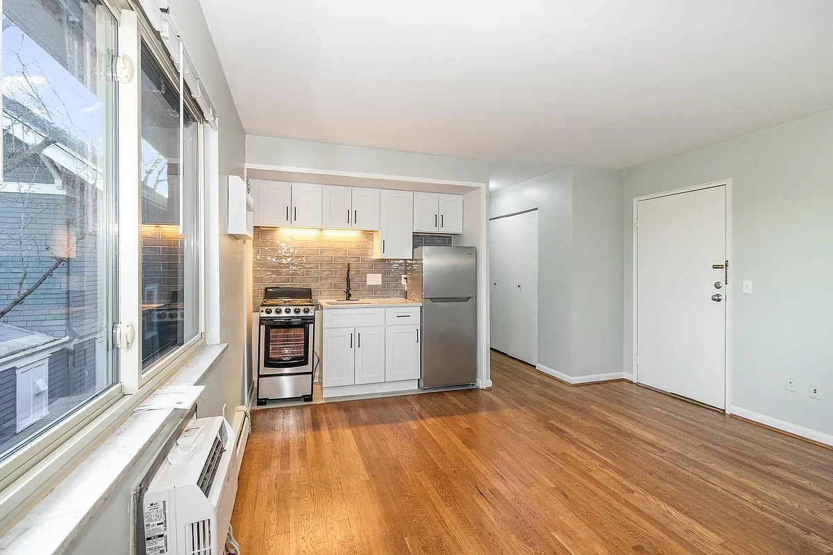 Building Photo - 3534 Zumstein Ave #9