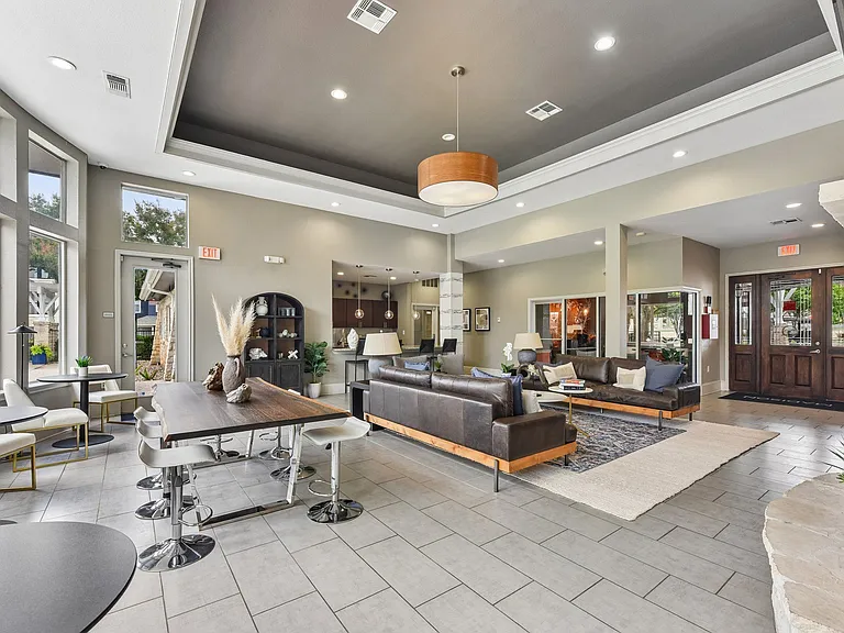 Madison Dell Ranch Apartments — Photo 13