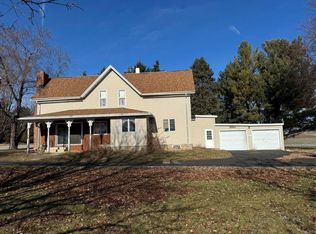 N9722 State Road 26, Burnett, WI 53922