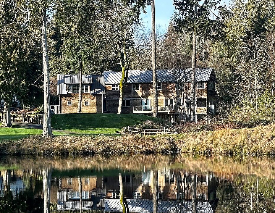 2nd image of 714 Tiffany Meadows Dr NE