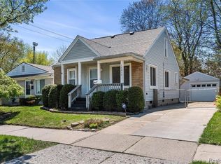 26613 Annapolis St, Dearborn Heights, MI 48125