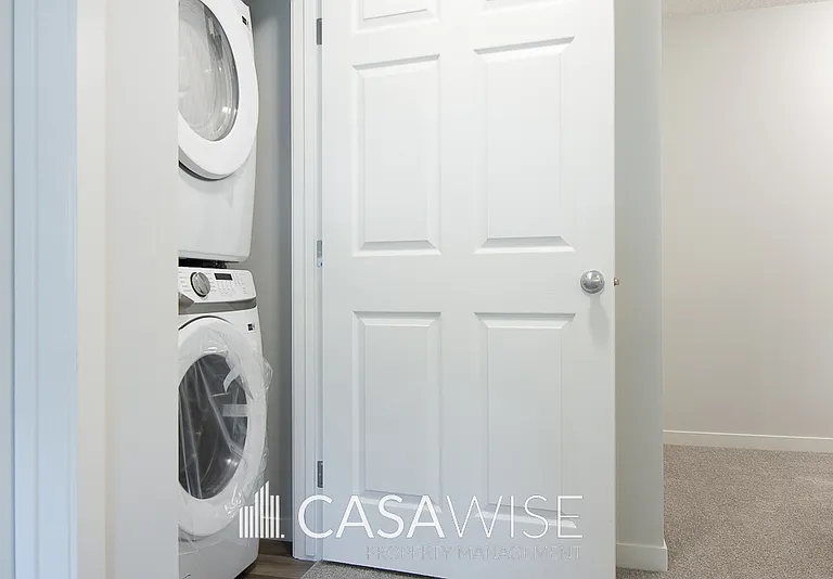17211 9a Ave SW #17211 — Photo 11
