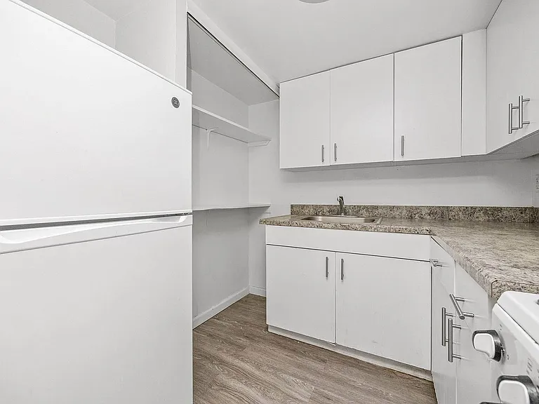 88 Fulton St #111 — Photo 8