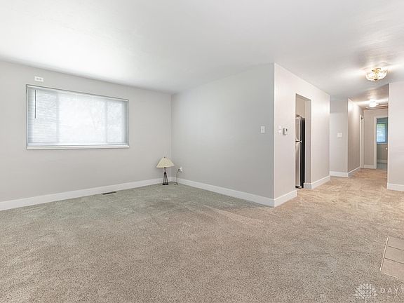 3rd image of 1663 Curlett Dr