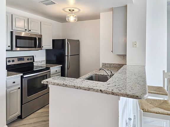 5th image of 1050 Bella Vista Blvd Unit 1-302