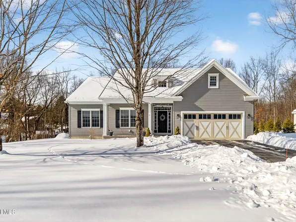 11 Westfall Court, Averill Park, NY 12018