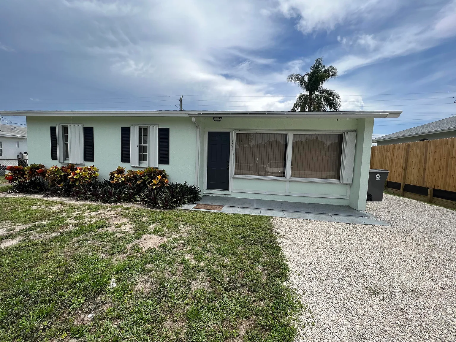 2 bed, 1.0 bath, 1380 sqft, $2,300 — Photo 1