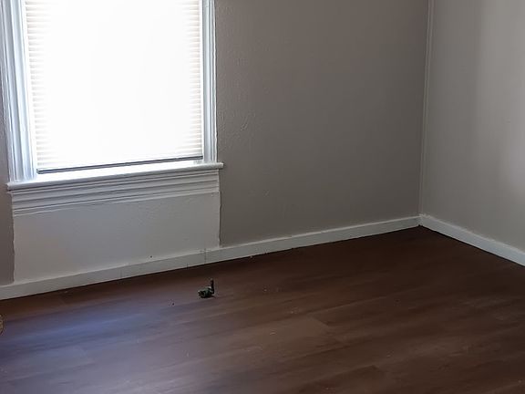 4th image of 2123 George St