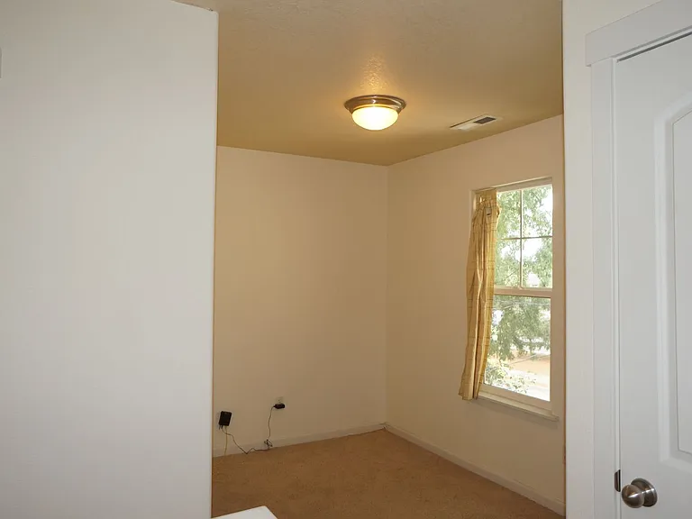 3822 SE Schiller St — Photo 16