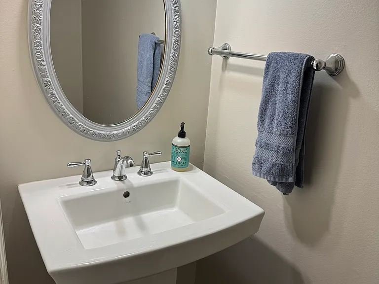 3901 Westlawn Pl — Photo 10