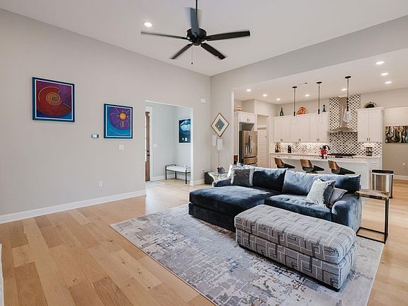 5th image of 5160 Peace Ln