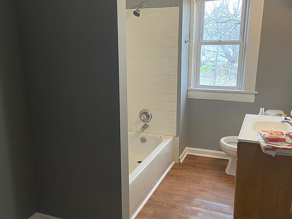 3rd image of 89 Dana Ave