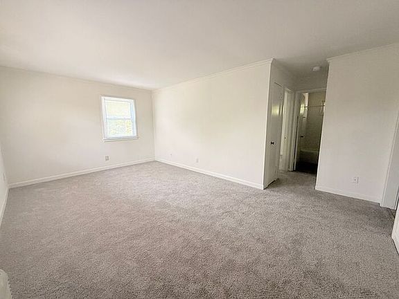 4th image of 705 Daniels St APT C