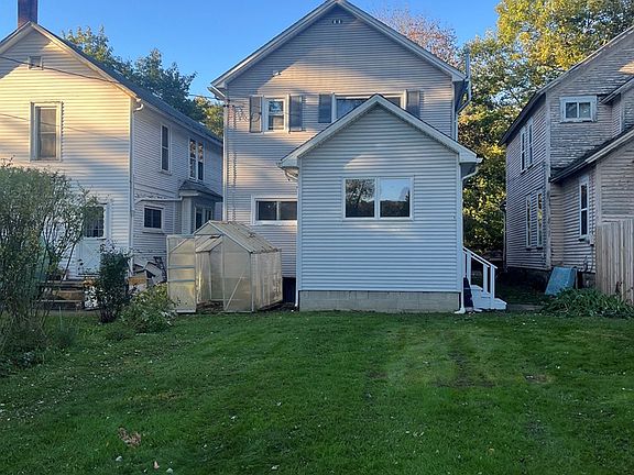 3rd image of 421 E Spruce St