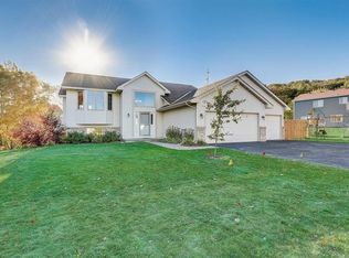 8757 Troy Marquette Dr, Monticello, MN 55362