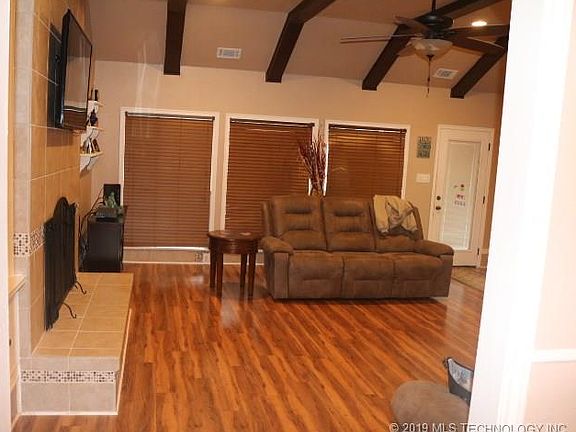 2nd image of 2206 Gershwin Dr