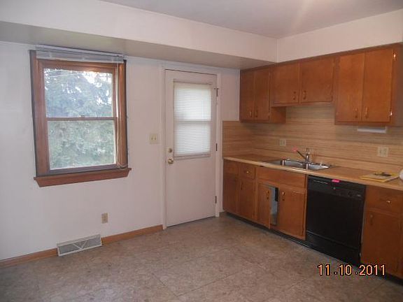 3rd image of 5059 Kingshill Dr #61