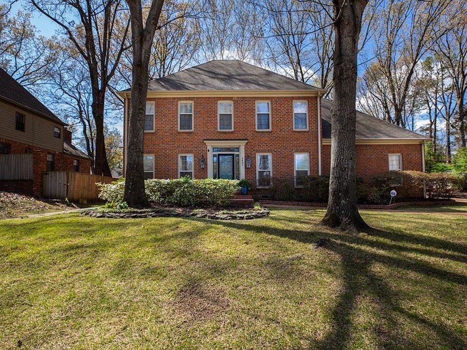1st image of 2867 Old Elm Ln