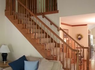 27W238 Ash Ct, Winfield, IL 60190