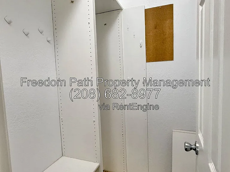 715 W Mikies Pl — Photo 14