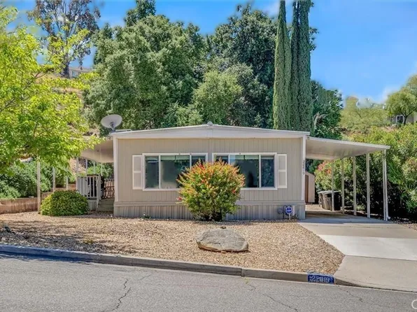 22819 Skylink Dr, Canyon Lake, CA 92587