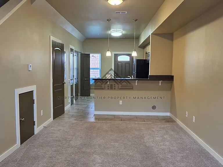 75 SW Silverstar Ln — Photo 4
