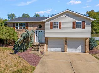 2312 The Cir, Washington, PA 15301