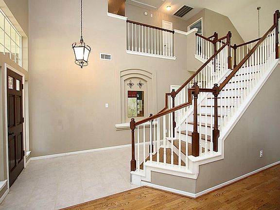 4th image of 10315 N Laurel Branch Dr