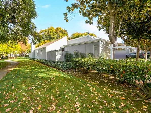 7563 Homewood Ct, Pleasanton, CA 94588