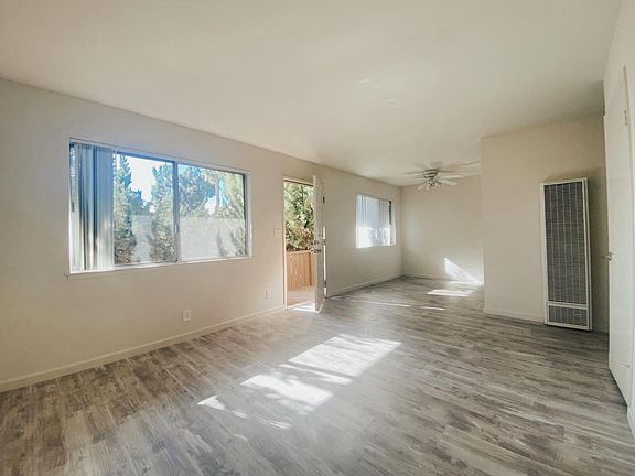 5th image of 303 Chiquita Ave #20