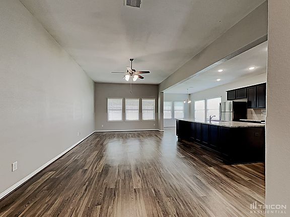 3rd image of 5477 N Buffalo Cir