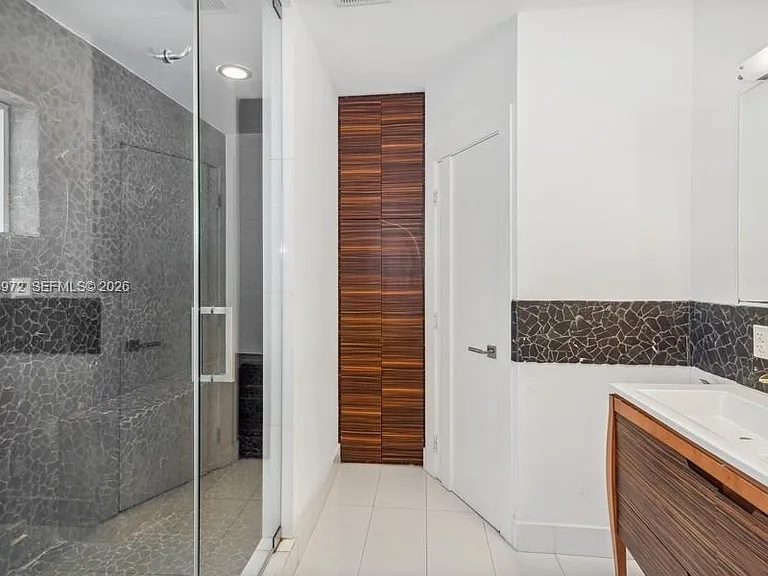 8215 SW 63rd Pl — Photo 14