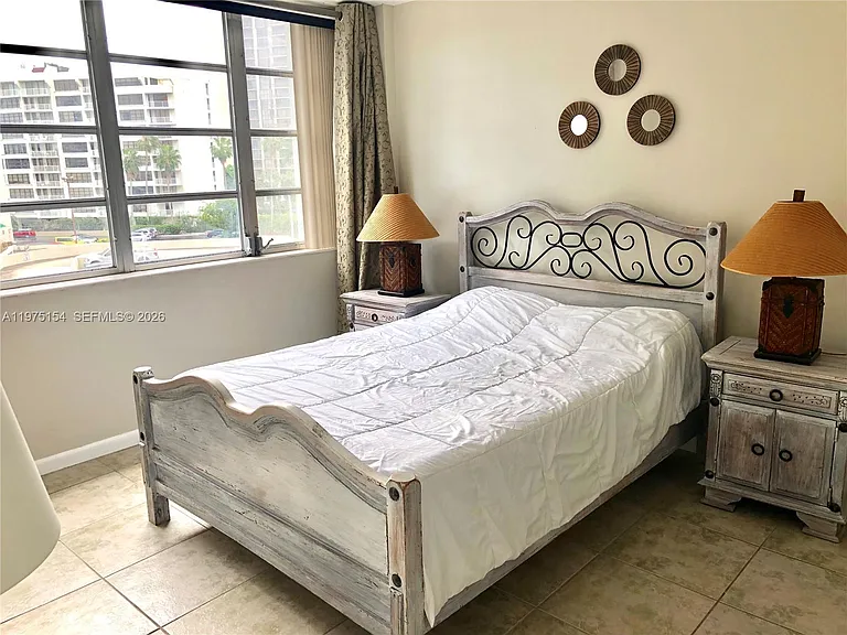 1408 Brickell Bay Dr #404 — Photo 18