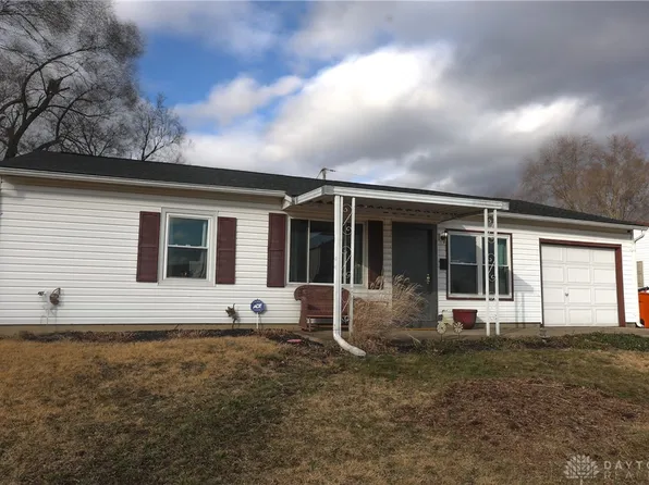 1134 Frayne Dr, New Carlisle, OH 45344