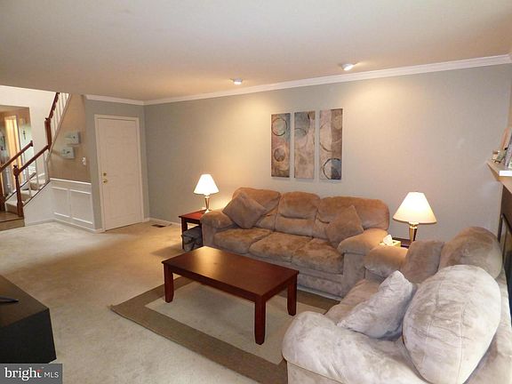 2nd image of 3878 Waythorn Pl