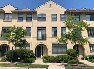 123 Whistler Rd, Highland Park, IL 60035
