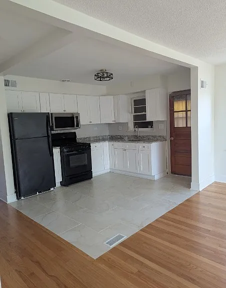 5236 W Jackson Blvd #2 — Photo 3