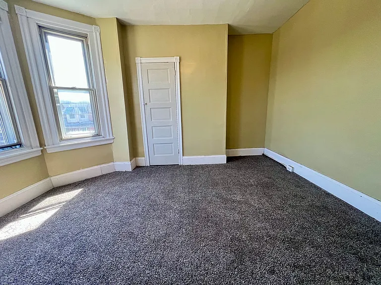 1500 N Frazier St — Photo 9
