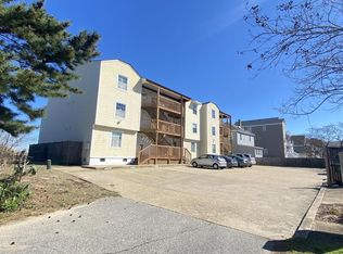 9720 8th View St APT B, Norfolk, VA 23503