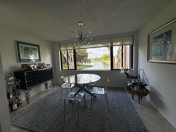 4th image of 15075 Witney Road #211