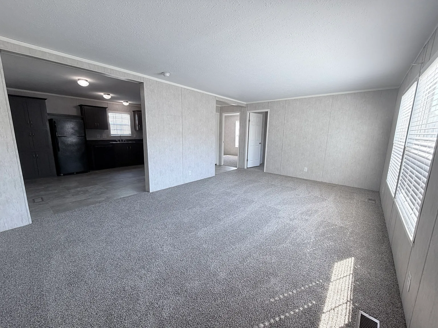 3 bed, 1232 sqft, $1,599 — Photo 2