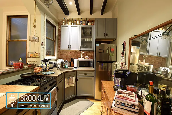 Rented by null | media 14