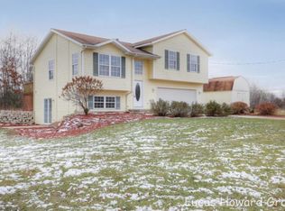 11870 Lindsey Dr NE, Cedar Springs, MI 49319