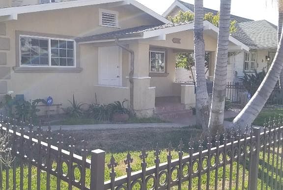 2nd image of 3326 W 27th St